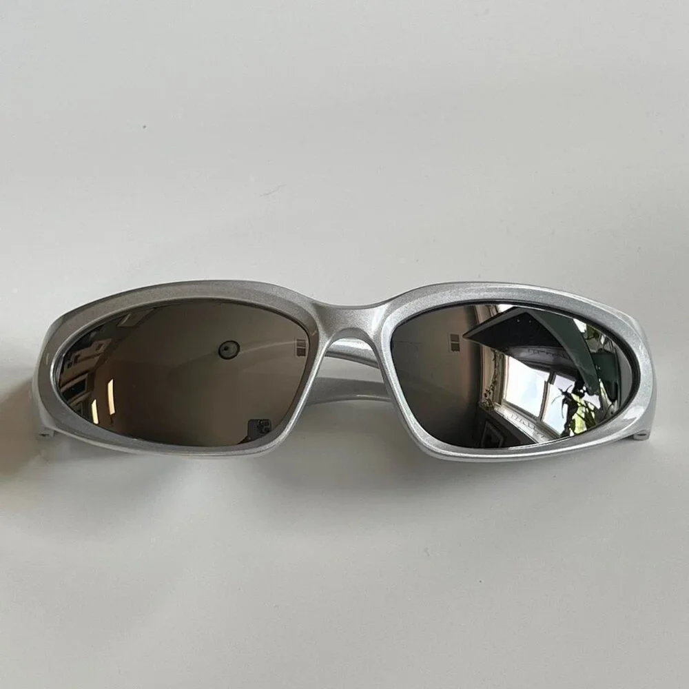 y2k 2000s vintage style chrome silver surfer sunglasses